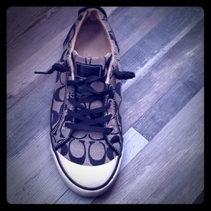 Tennis shoes‼️SOLD‼️